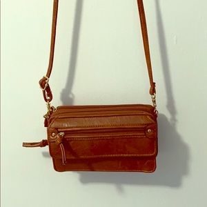 New Crossbody wallet in brown